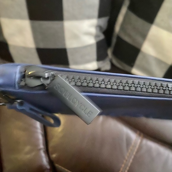 Soulcycle BUNDLE navy clutch pouch soul cycle tote. - Picture 5 of 11